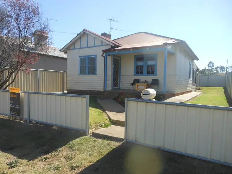151 Nasmyth, Young NSW 2594