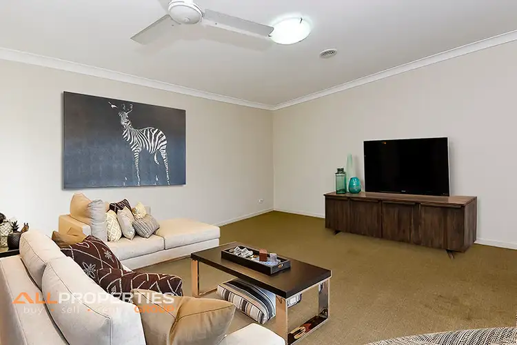 Second view of Homely house listing, 16 Linfield Street, Hillcrest QLD 4118