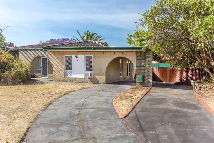 20 Waratah Dr, Camillo WA 6111
