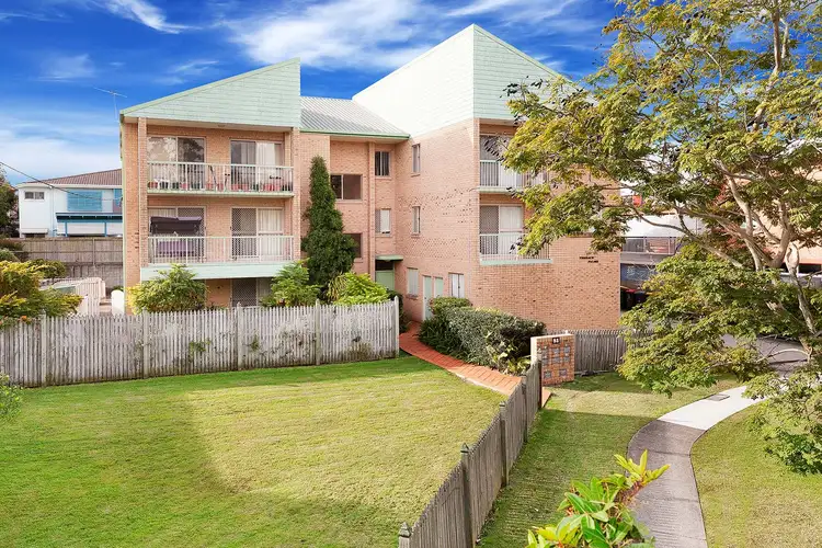 2/51 Kidston Terrace, Chermside QLD 4032