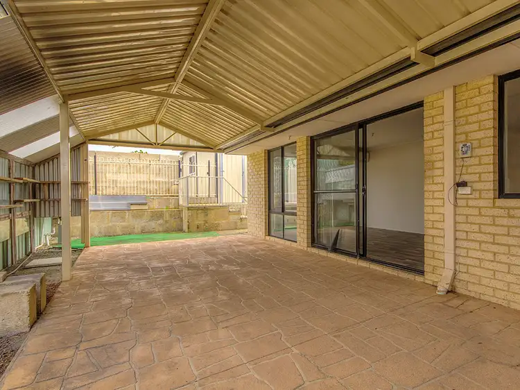 Third view of Homely house listing, 5 Liddington Rise, Leda WA 6170