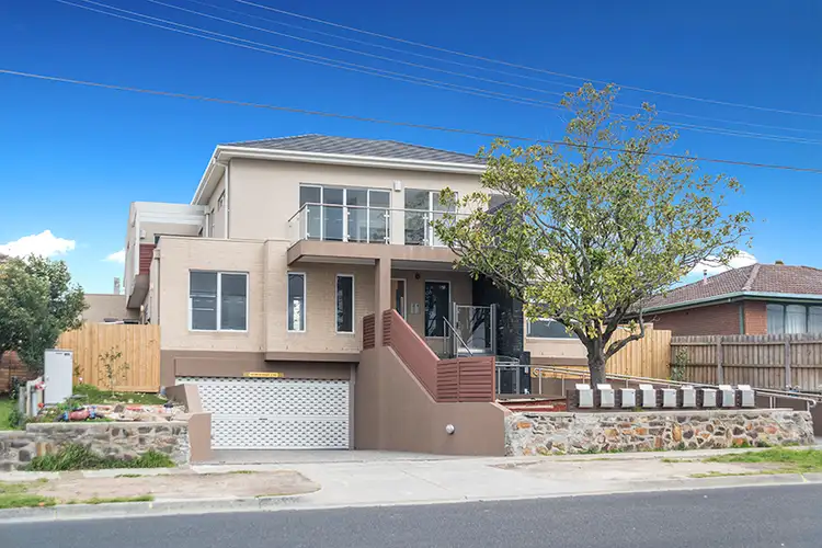 105/70 Ferntree Gully Road, Oakleigh East VIC 3166