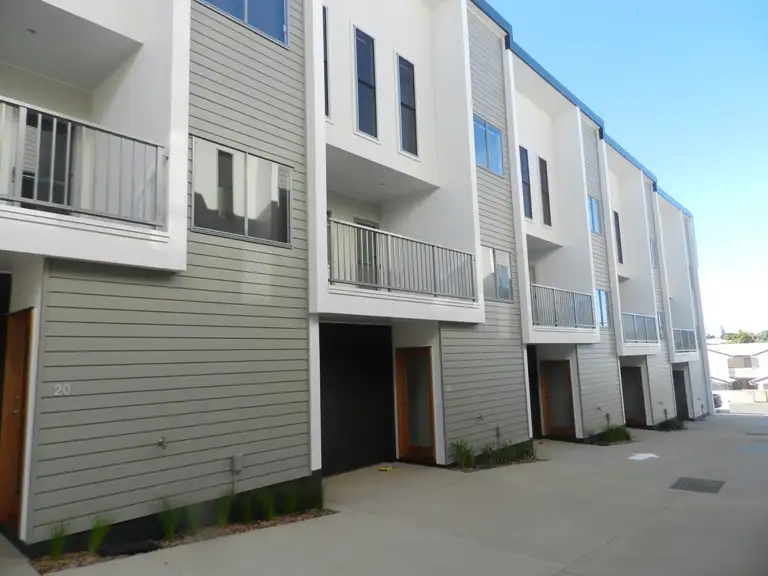 Main view of Homely townhouse listing, 21/5-9 View Street, West Gladstone QLD 4680