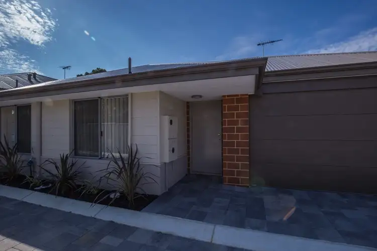 2/6 Bates rd, Innaloo WA 6018
