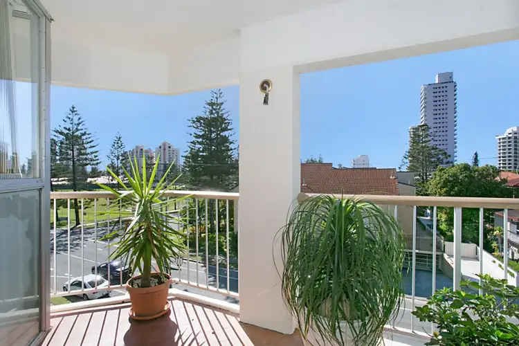 12/30 'Leawarra' Chelsea Avenue, Broadbeach QLD 4218