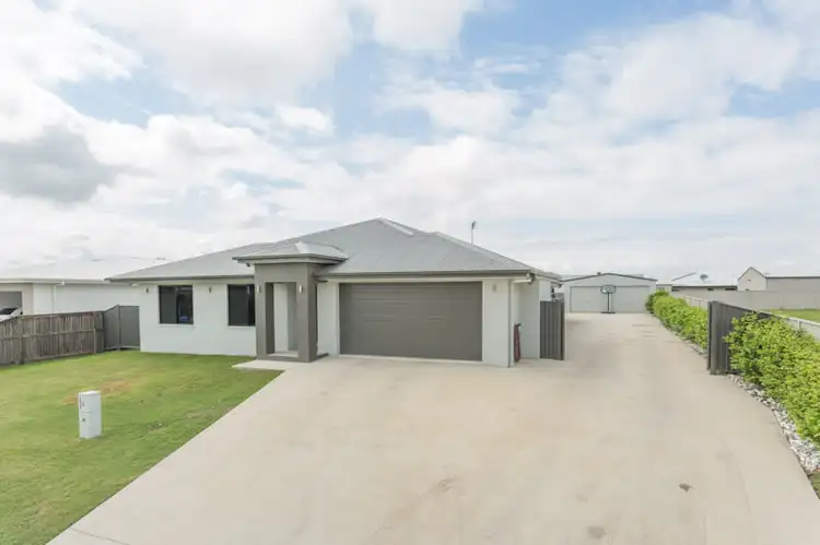 4 Bachelor Court, Marian QLD 4753