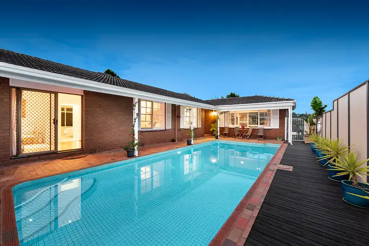 9 Nethercote Drive, Mount Waverley VIC 3149