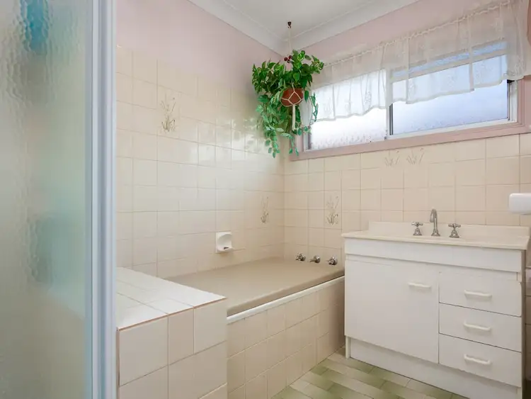 Fourth view of Homely house listing, 7 Warrambool Crescent, Glenfield Park NSW 2650