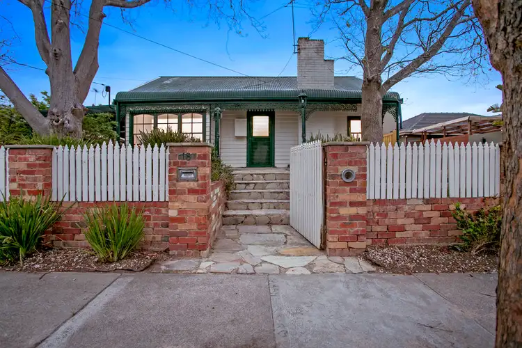 18 Second Avenue, Chelsea Heights VIC 3196