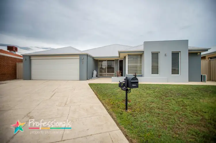 Second view of Homely house listing, 7 Oyster Place, Huntingdale WA 6110