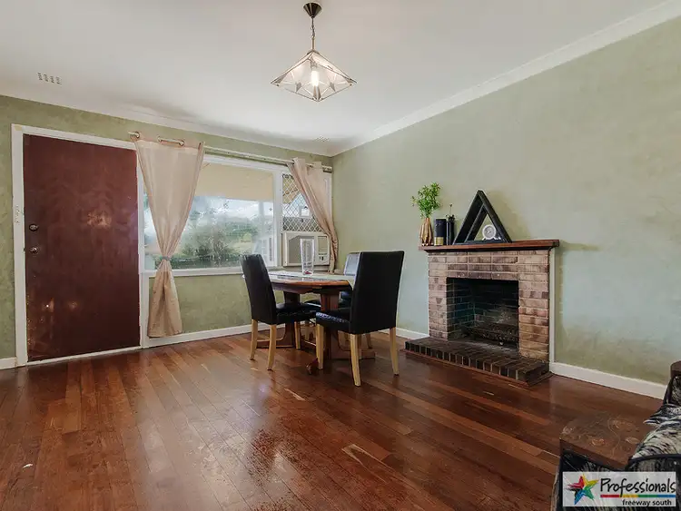 Second view of Homely house listing, 6 Prescott Place, Orelia WA 6167