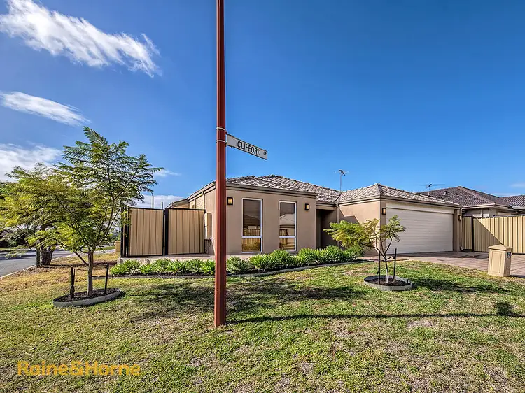 Second view of Homely house listing, 32 CLIFFORD LOOP, Darch WA 6065