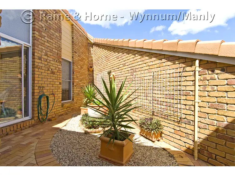 Seventh view of Homely house listing, 4 Chave Court, Wynnum West QLD 4178