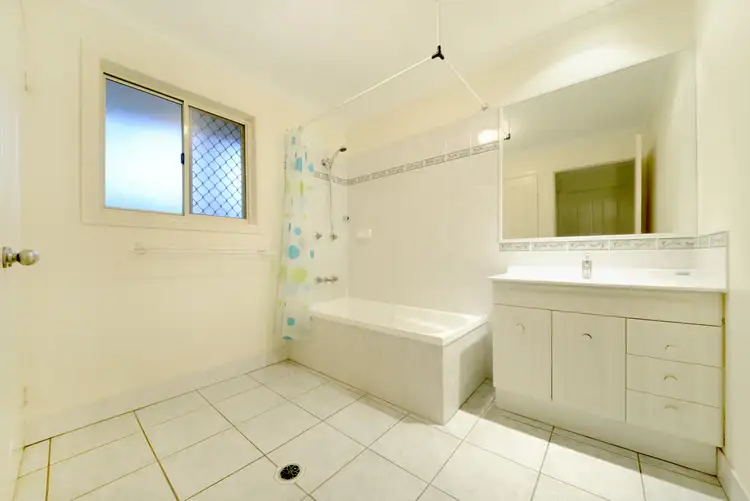 Fifth view of Homely unit listing, 4/10 Erromango Drive, Jubilee Pocket QLD 4802