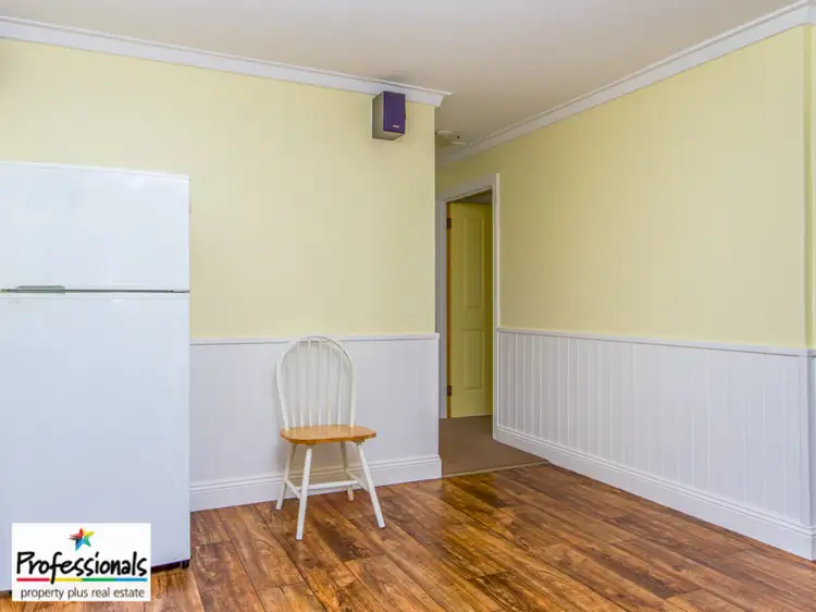 Fourth view of Homely house listing, 10 Kari Court, Camillo WA 6111