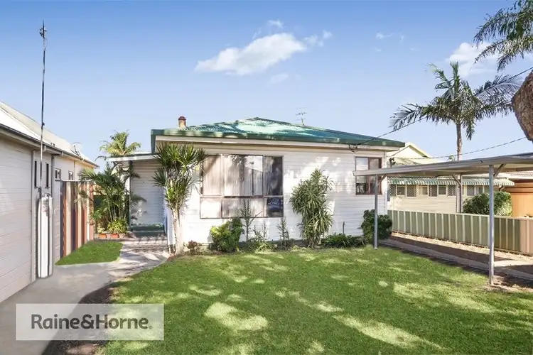 16 Oxford Street, Umina Beach NSW 2257