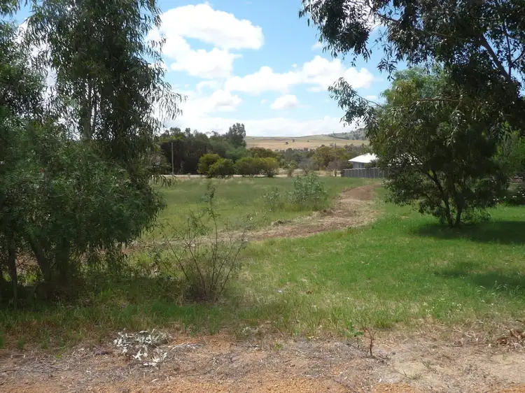 16 Mansfield Street, York WA 6302