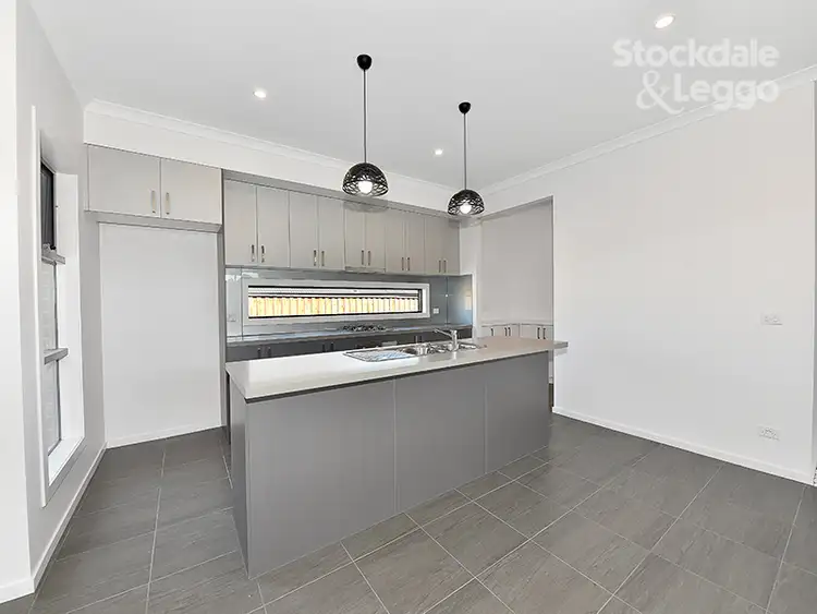 Sixth view of Homely house listing, 1/10 Peas Hill Court, Attwood VIC 3049