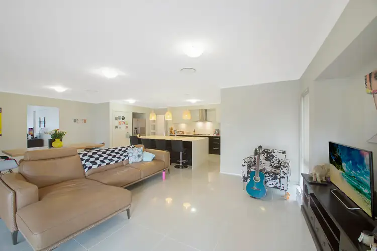 Seventh view of Homely house listing, 4 Les Circuit, Gillieston Heights NSW 2321