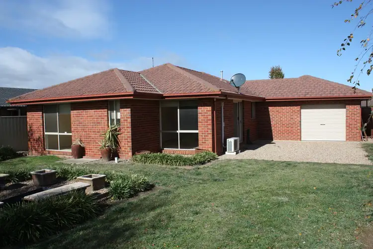 36 Almond Ave, Wallan VIC 3756