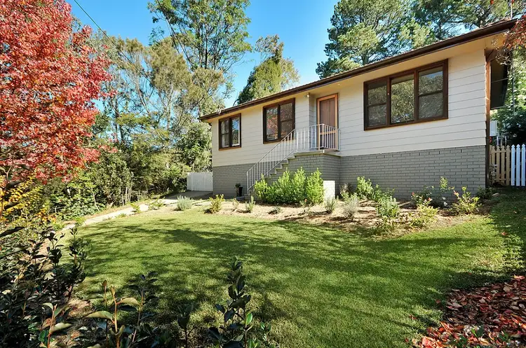 10 Central Street, Wentworth Falls NSW 2782