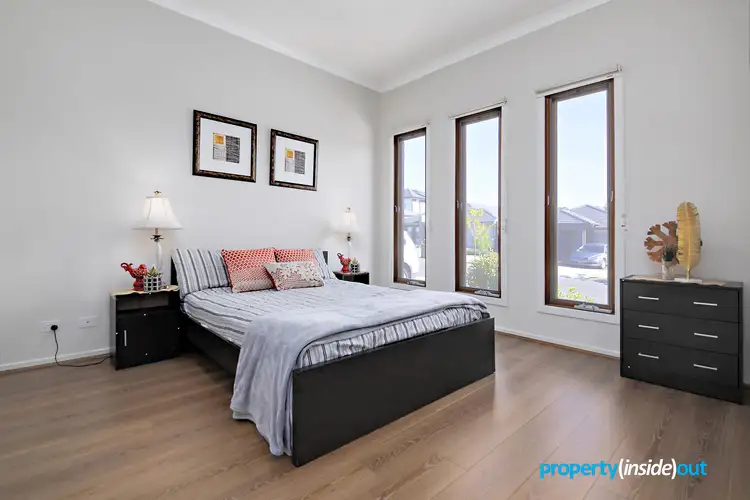 16 Atlantic Avenue, Jordan Springs NSW 2747