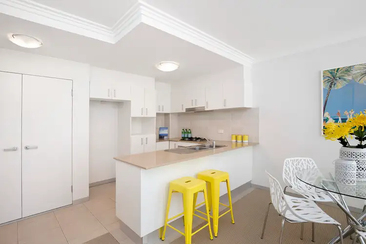 Second view of Homely unit listing, 6/11-13 Holborn Avenue, Dee Why NSW 2099