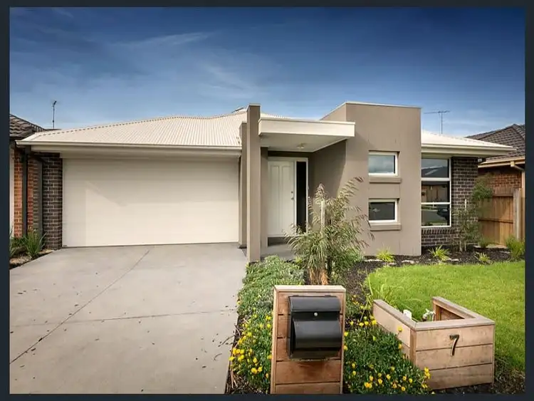 7 Freshwater Drive, Armstrong Creek VIC 3217