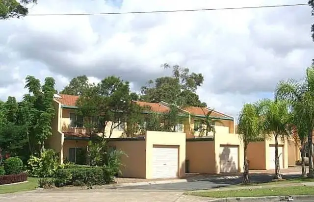 77 Government Road, Labrador QLD 4215