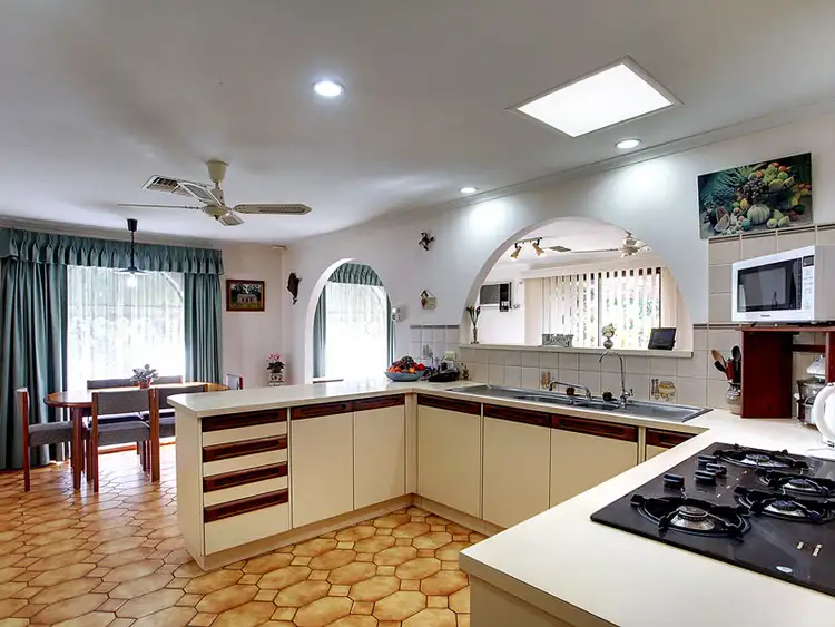 Fourth view of Homely house listing, 1 Merinda Court, Morphett Vale SA 5162