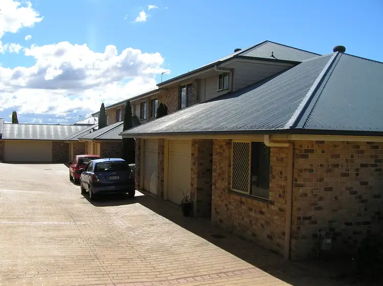 5/27 Gladstone Street, Newtown QLD 4350
