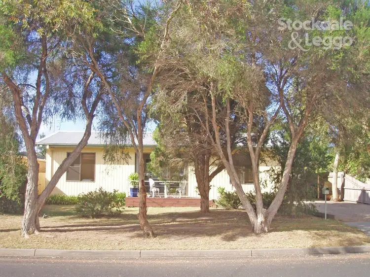 20 Gordon Avenue, Inverloch VIC 3996
