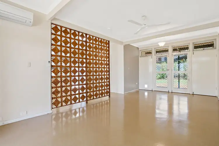 Second view of Homely house listing, 6 Richardson Way, Bulgarra WA 6714