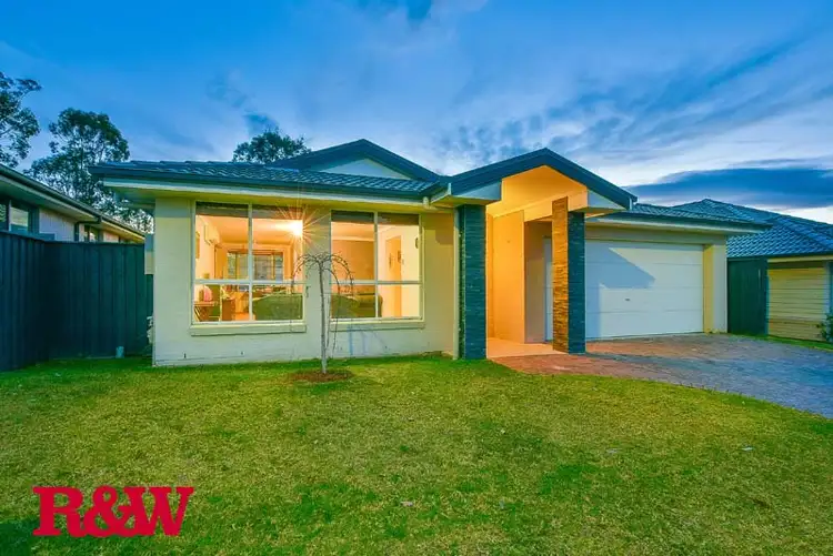 6 Gardiner Crescent, Elderslie NSW 2570
