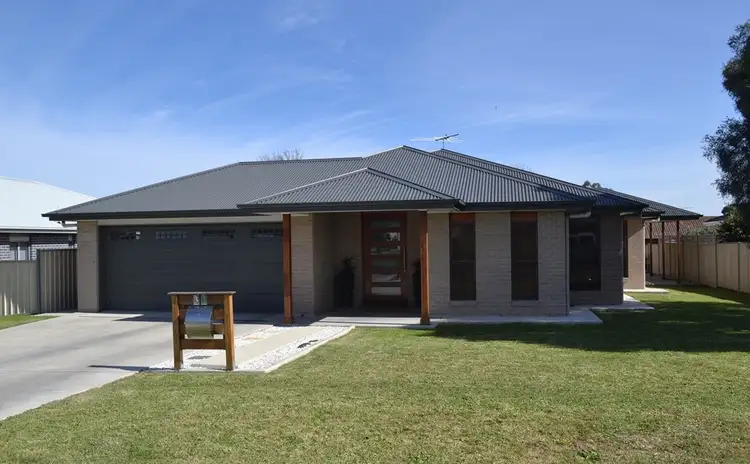 33 Sapphire Street, Inverell NSW 2360