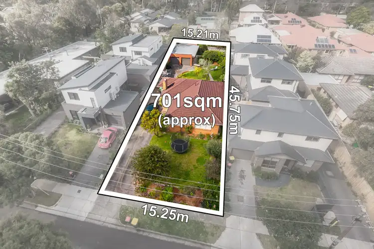 18 South Parade, Blackburn VIC 3130