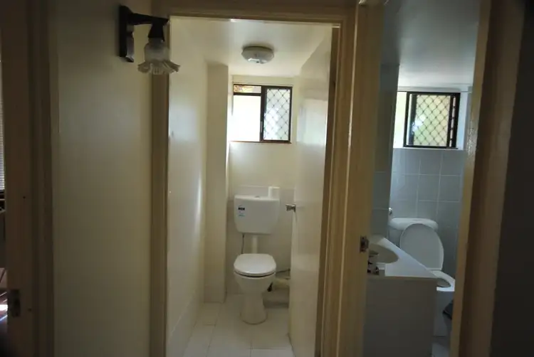 Seventh view of Homely unit listing, 2/276 The Esplanade, Miami QLD 4220