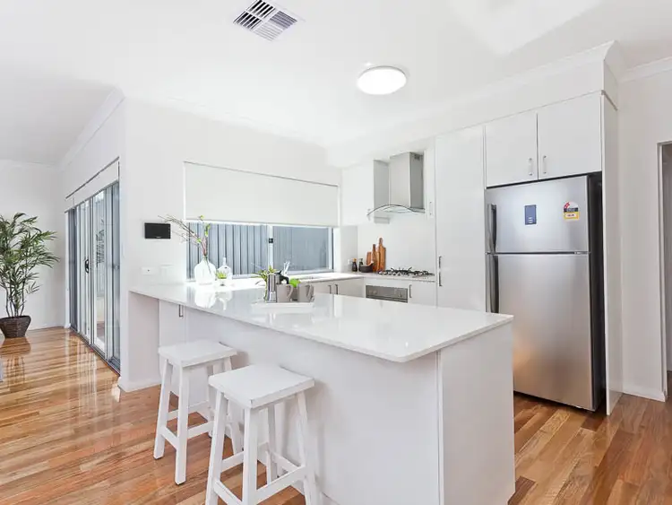 Fifth view of Homely villa listing, 5/211 Royal Street, Yokine WA 6060