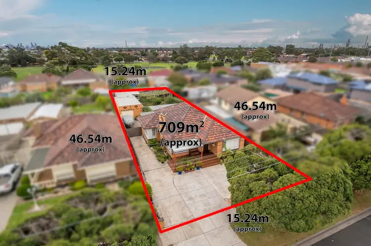 10 Freemans Road, Altona North VIC 3025