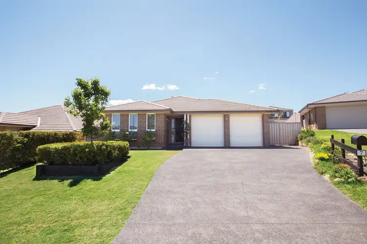 7 Riley James Drive, Raworth NSW 2321