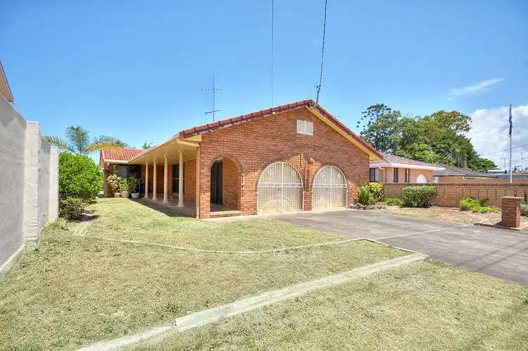 20 Bordeaux Parade, Mermaid Waters QLD 4218