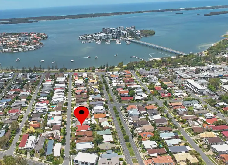 Main view of Homely semi-detached listing, 1/30 Nankeen Avenue, Paradise Point QLD 4216
