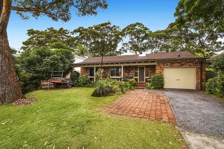 6 Bias Avenue, Bateau Bay NSW 2261