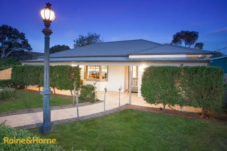 17 Powlett Street, Sunbury VIC 3429