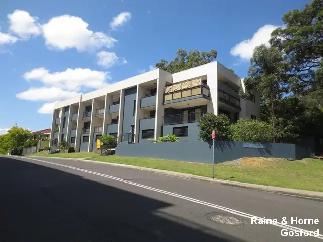 2/8 Bent Street, Gosford NSW 2250