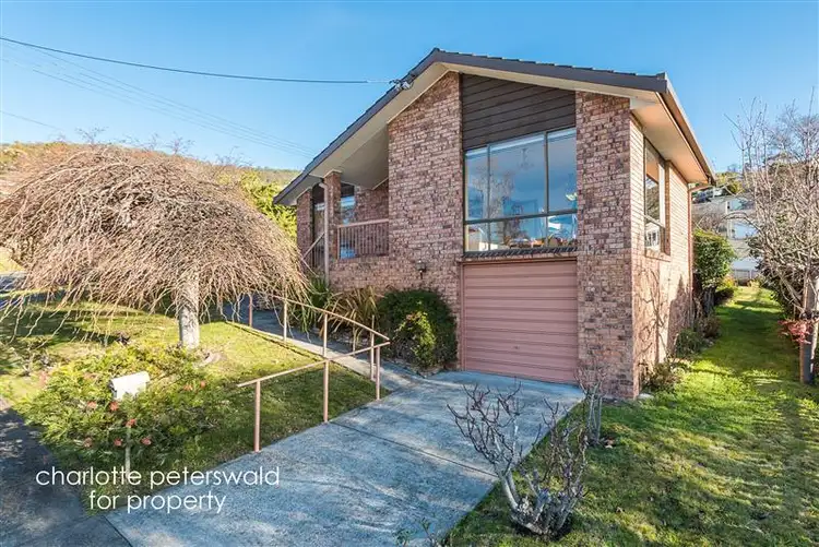 2/1a Buchanan Avenue, Sandy Bay TAS 7005