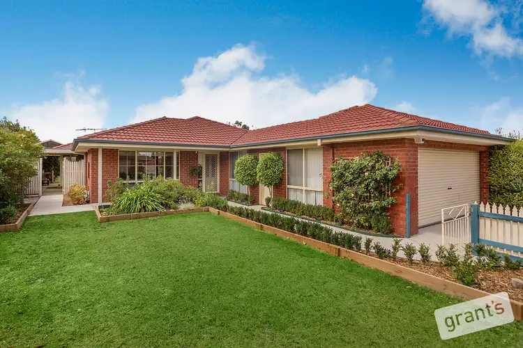84 Earlsfield Drive, Berwick VIC 3806