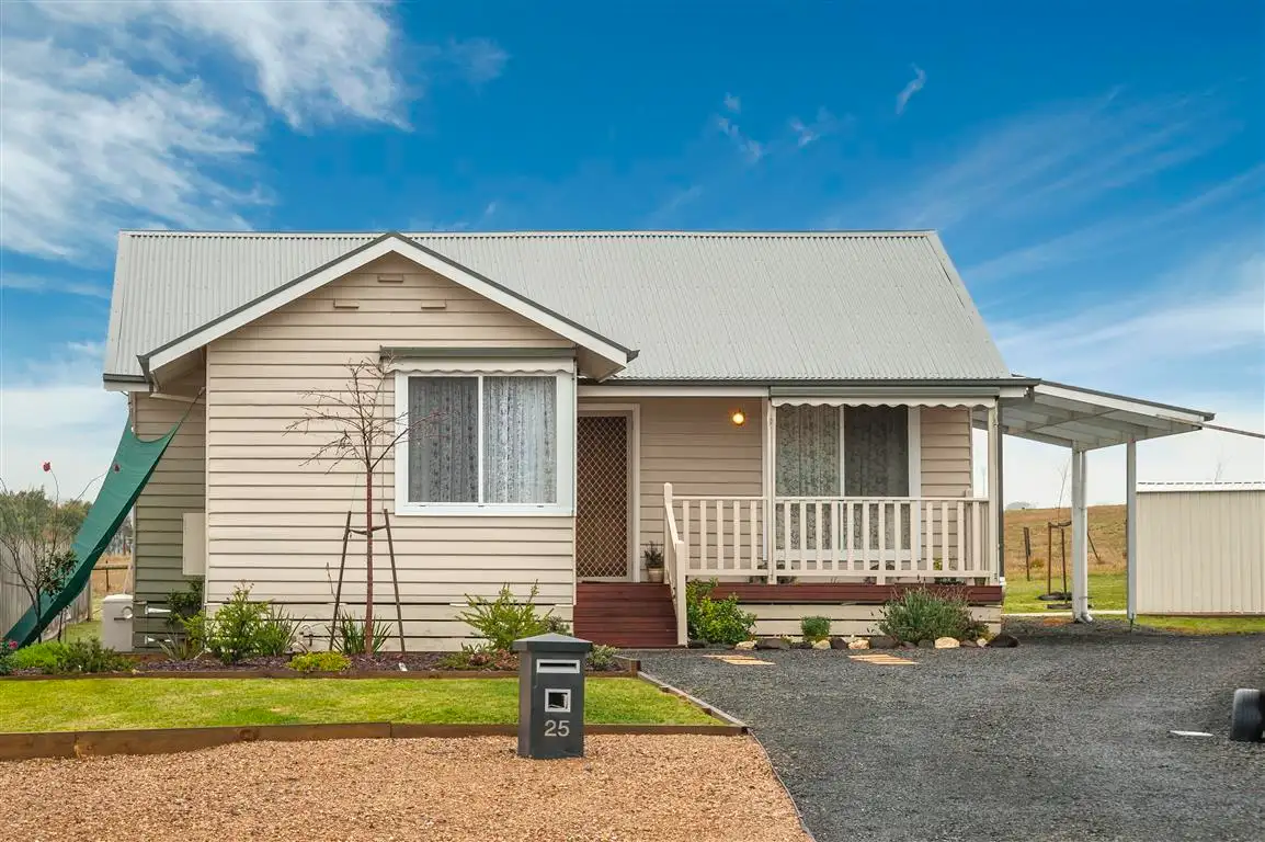 Main view of Homely house listing, 25 Palmer Place, Kyneton VIC 3444