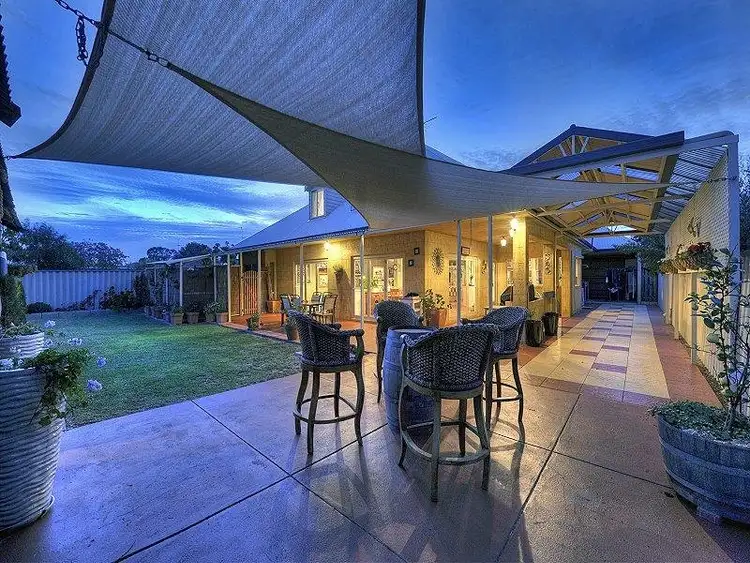 21 Clytie Road, Silver Sands WA 6210