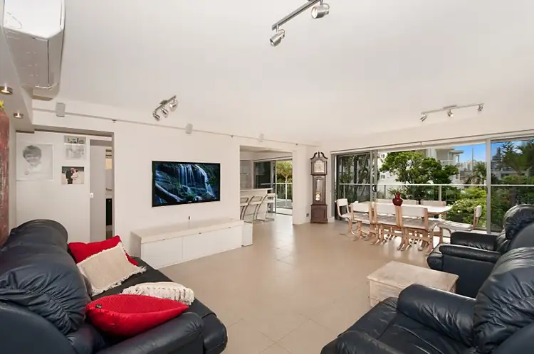 Sixth view of Homely unit listing, 2/7 'Chelsea' Britannia Avenue, Broadbeach QLD 4218